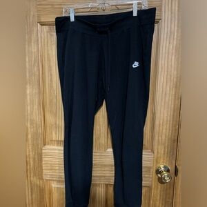women’s nike joggers